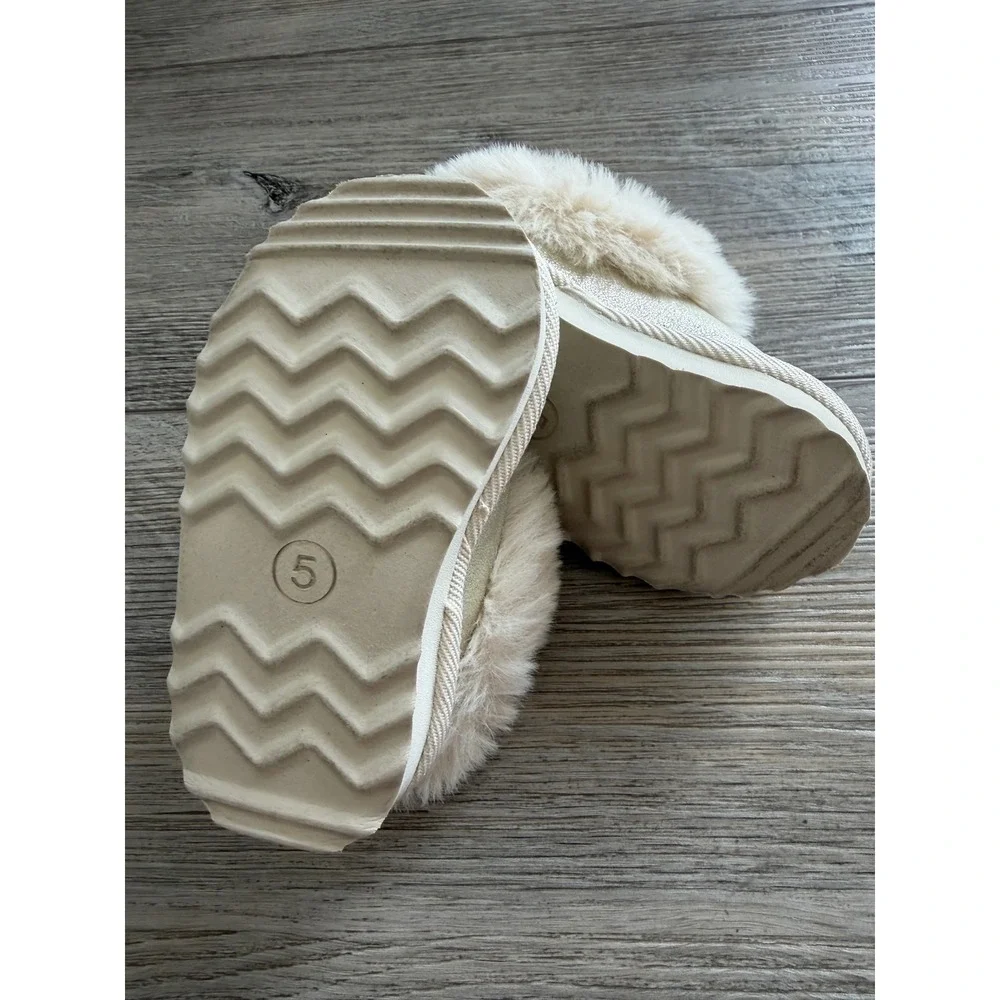 Cat & Jack Toddler Piper Faux Fur Cuff Scuff Slippers, Metalic Gold, Size 5